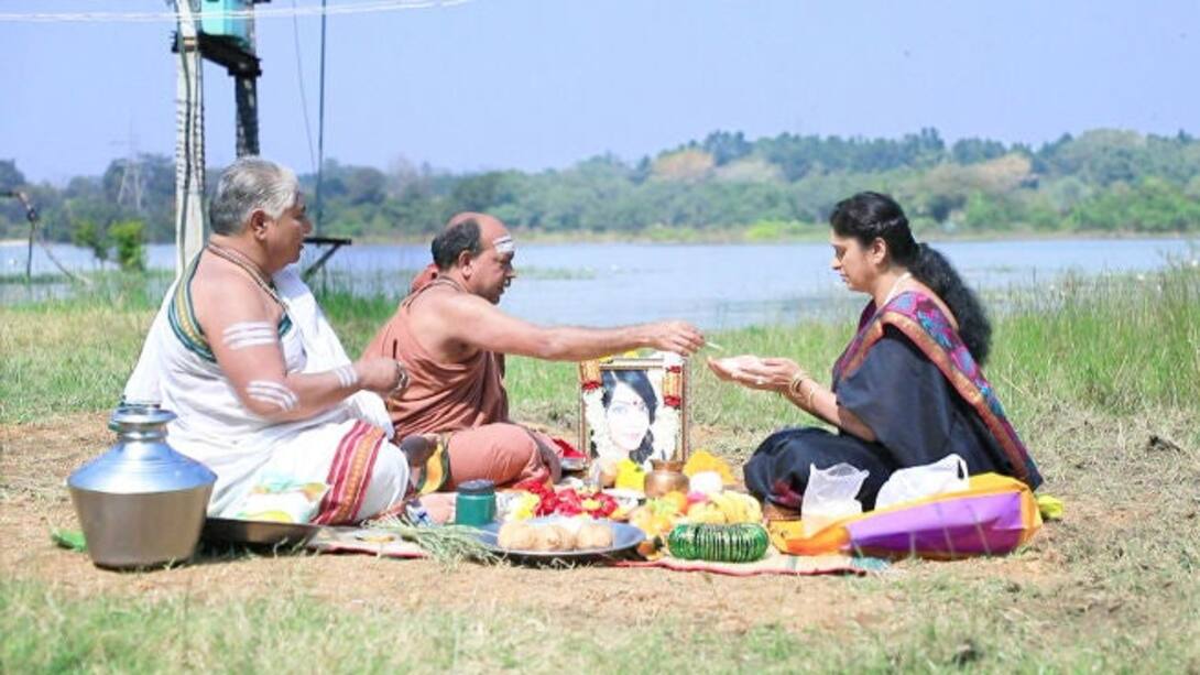 Yashodamma begins the puja