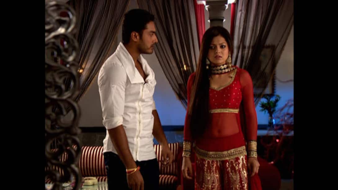 Madhu discusses her plan with Sultan