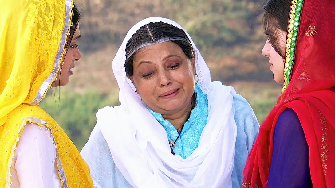Biji Breaks Down to See the Rifts in Her Family