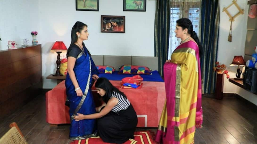 Kanchana apologises to Nandini