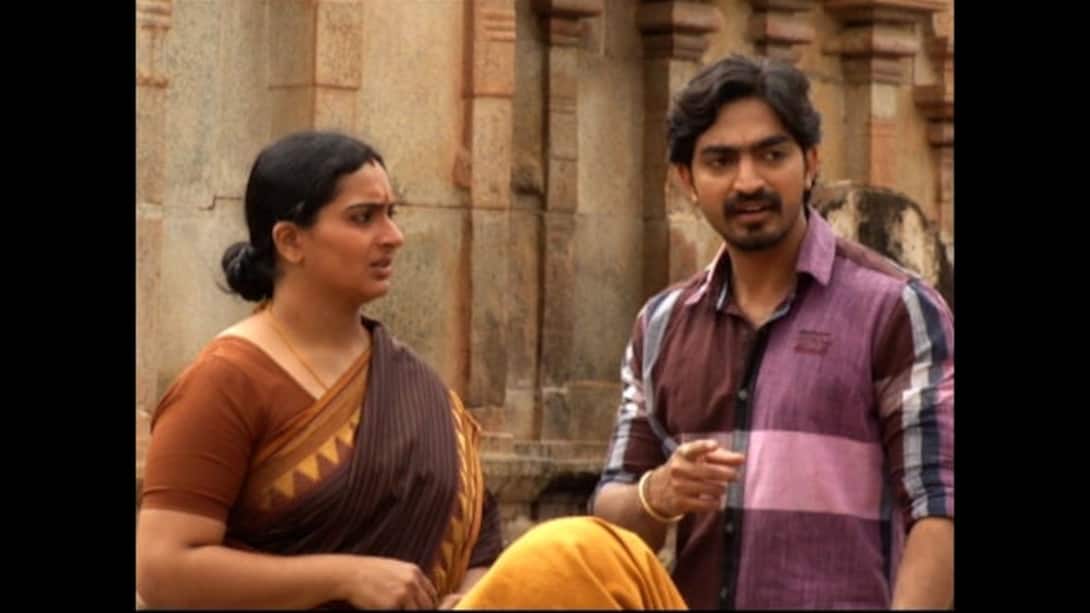 Akash brings Devika to the temple