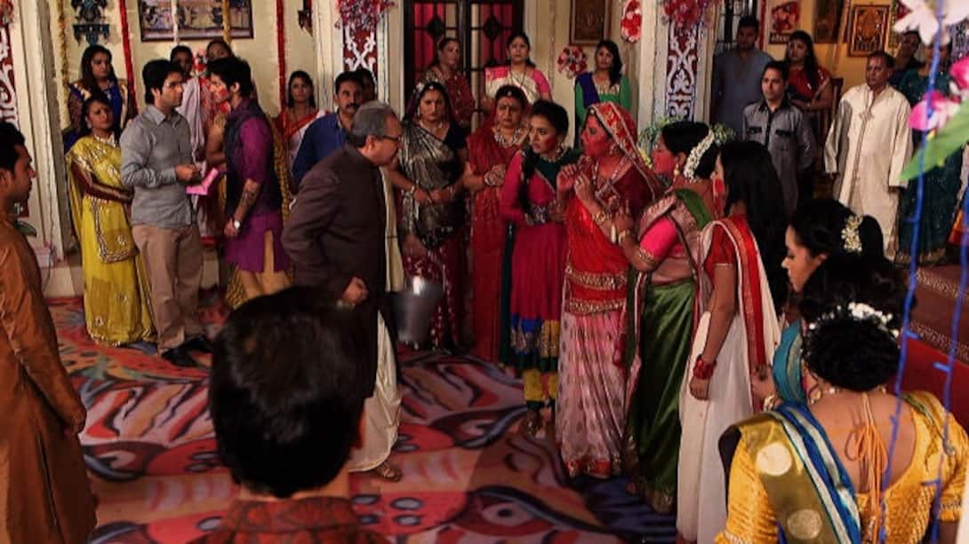 Swara and Ragini get their grandmother to be friends