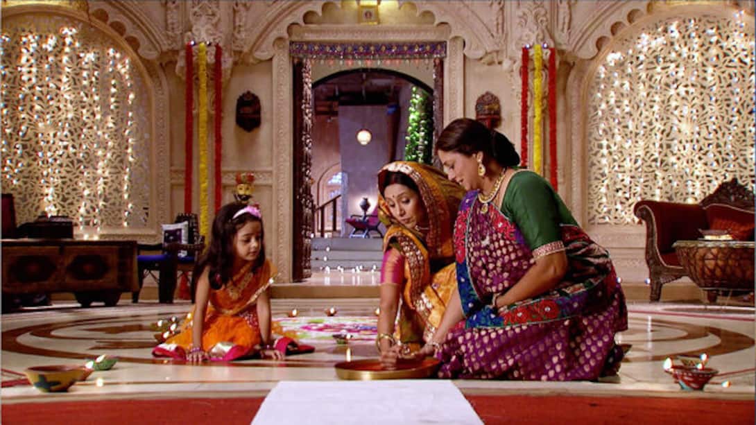 Vaishnav family prepares for Diwali celebration