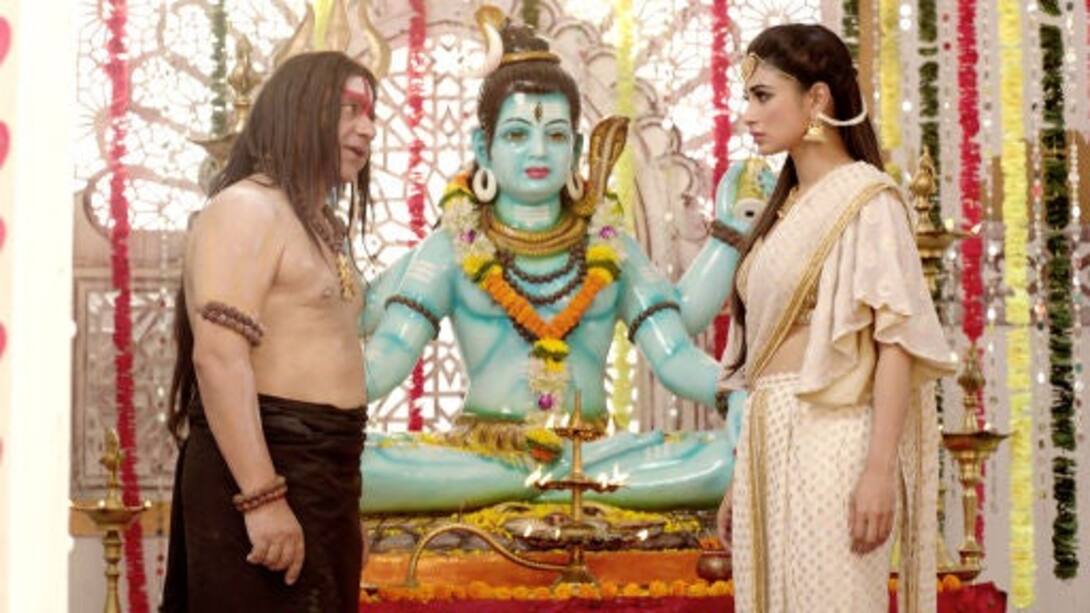 Arjun and Shraddha help Shivangi