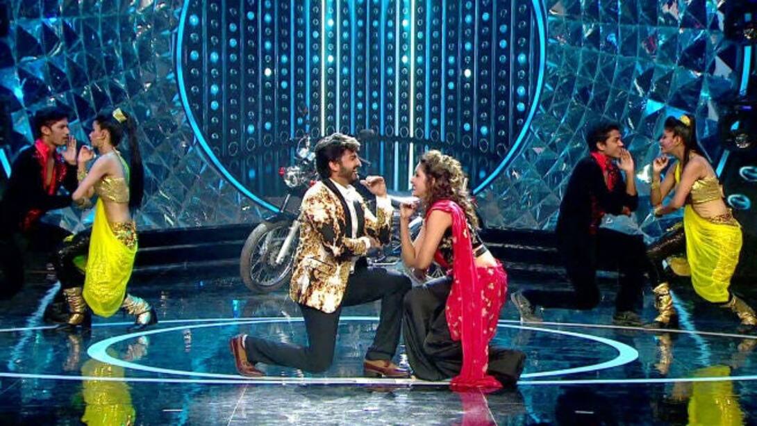 Maadhav-Rupali dazzle up the stage