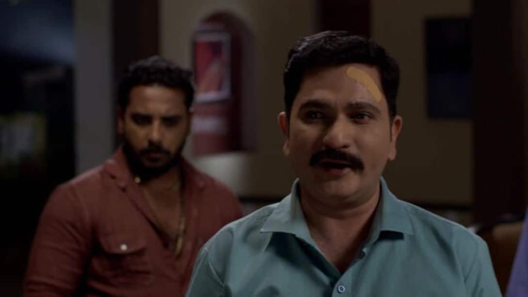 Nakshatra confronts Inspector More