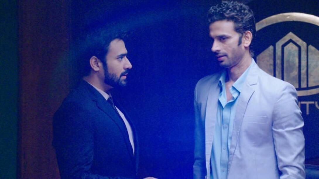 Lucifer season 1 clearance in hindi watch online