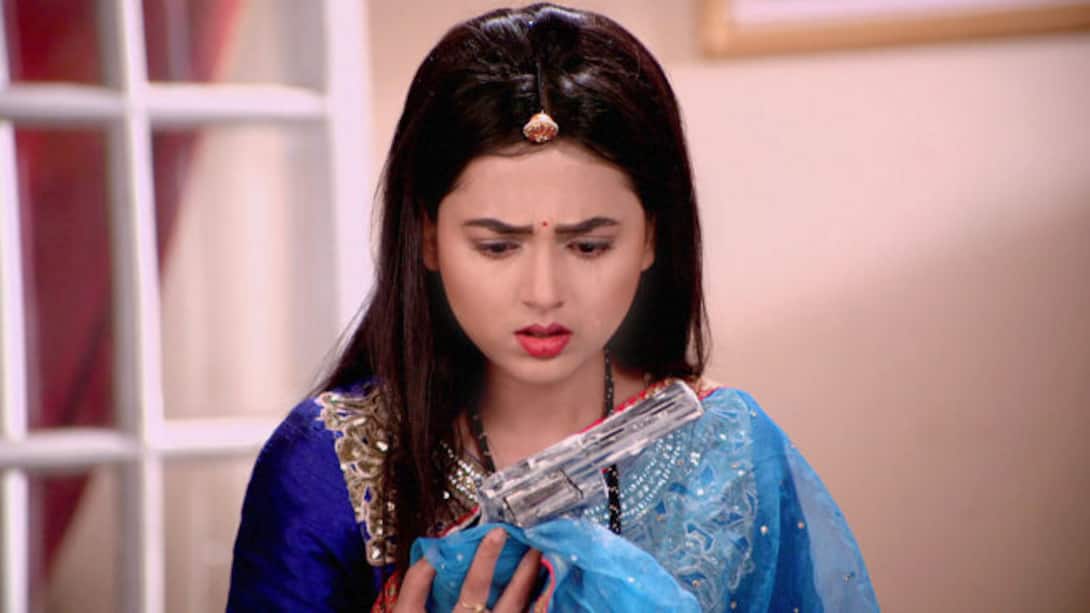 Ragini finds a pistol in the house