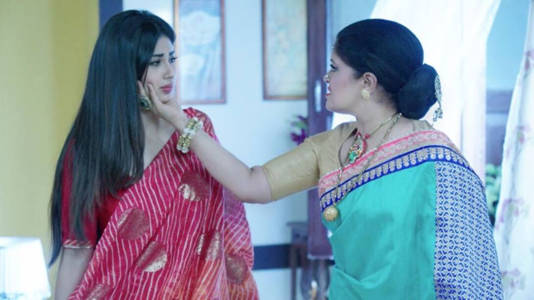 Yamuna threatens Shivani!