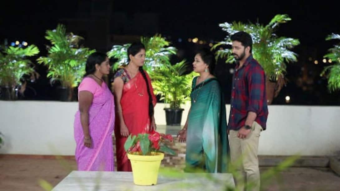 Bhoomika confesses her past to Sudha and Rathnamma