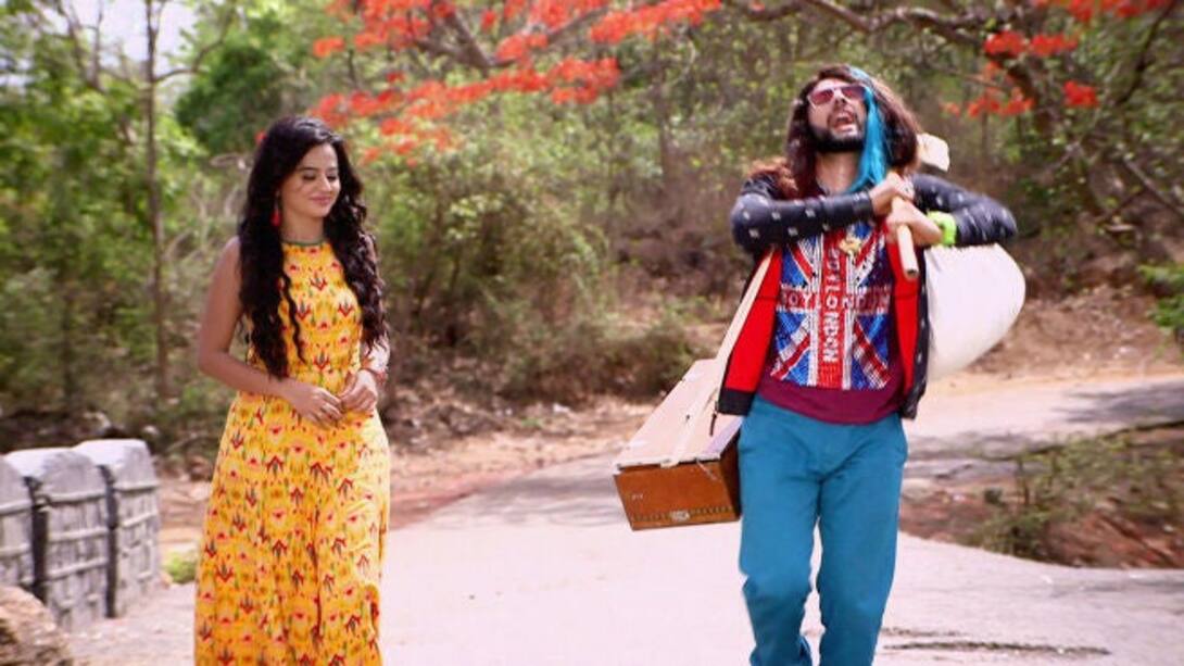 Swara lends a helping hand