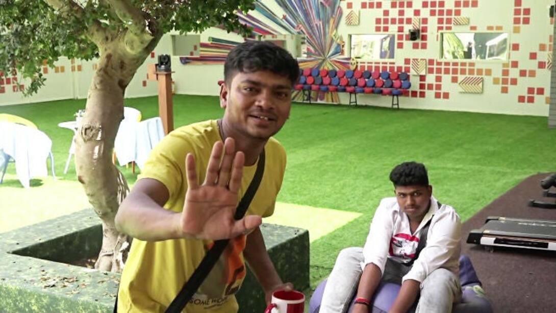 Watch Vinod's Funny Justification Video Online(HD) On JioCinema