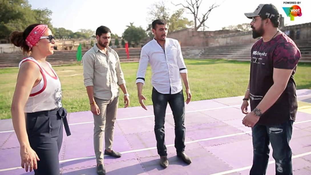 Kabaddi stars Rahul and Ajay mentor the gangs!