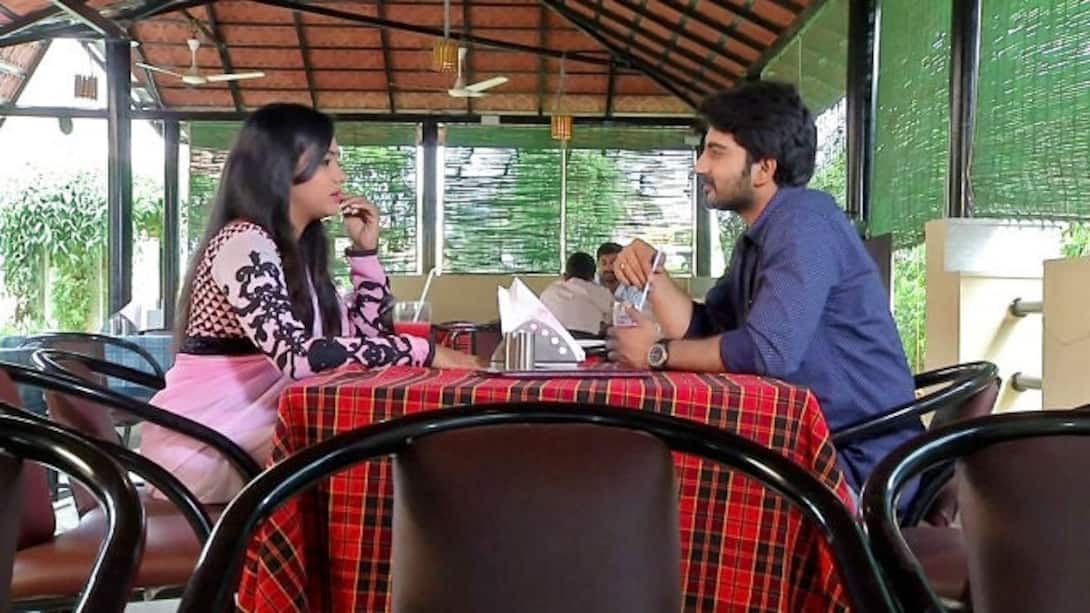 Arjun arranges a meeting between Akash and Bhumika