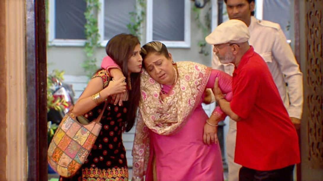 Anuja saves Rishi's grandmother