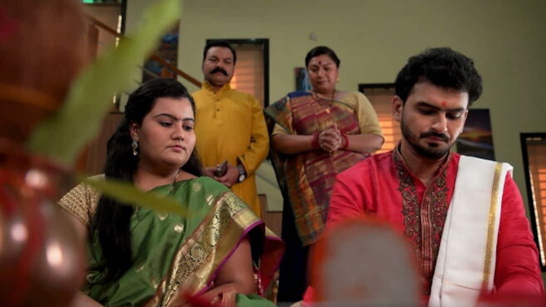 Abhay and Anokhi does the Pooja