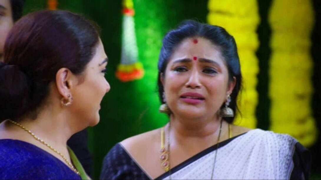 Jyothi apologises to Meera