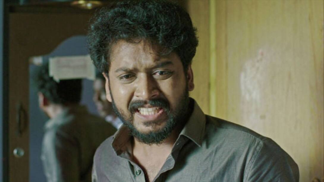 Eshwar's past haunts him!