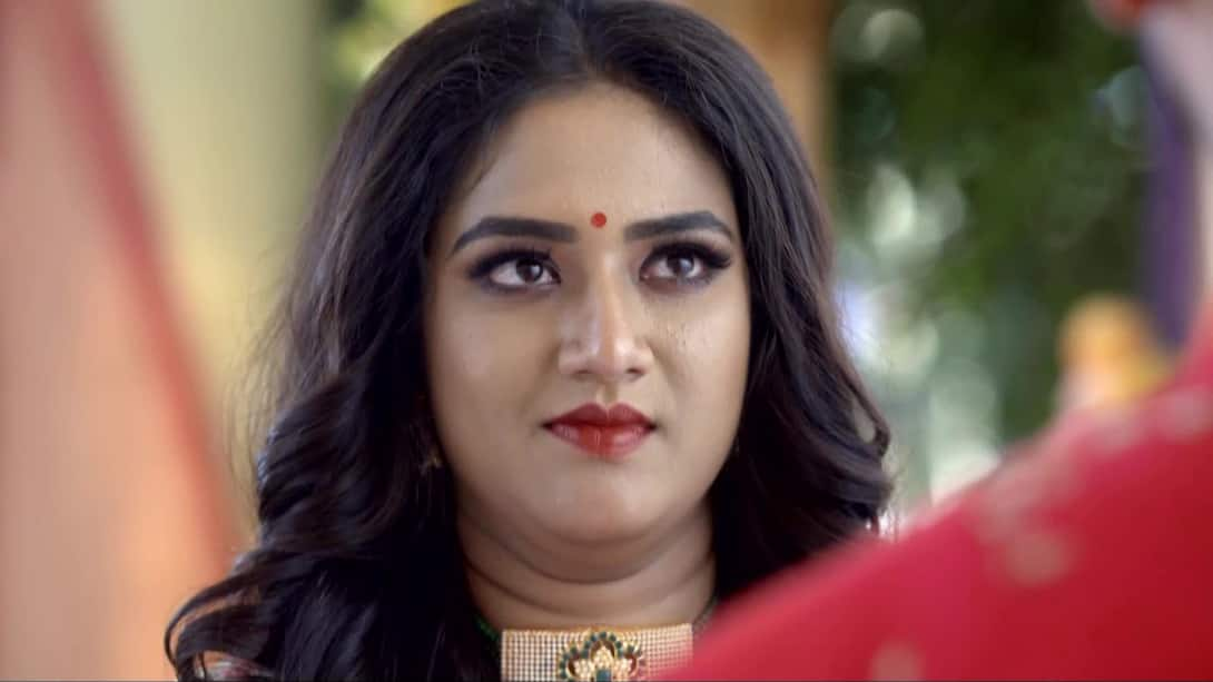 Watch Pratiksha In An Awkward Scenario Video Online(HD) On JioCinema