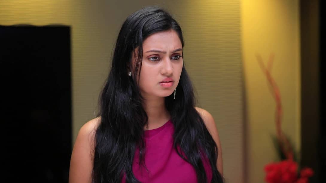 Watch Lakshmi Baramma Season 2 Episode 86 : Keerthi Gets To Know The ...