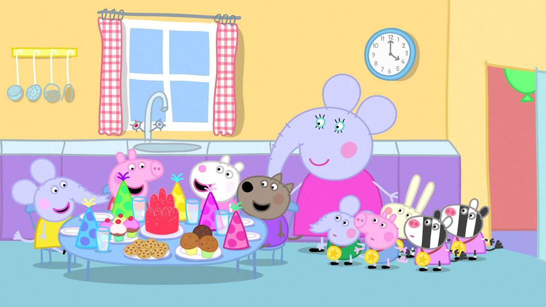 Watch Peppa Pig Season 4 Episode 25 : Edmon Elephant’s Birthday - Watch