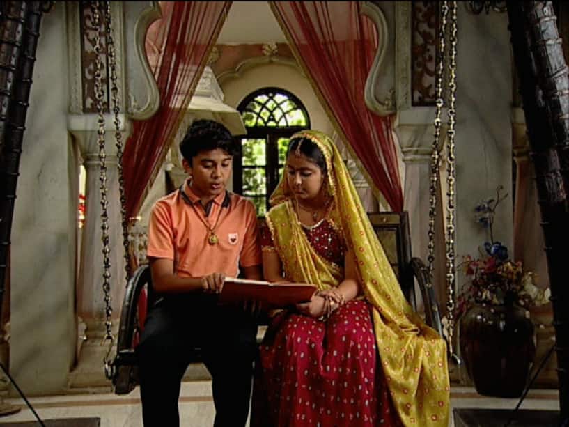 Badi jiji convinces Kalyani Devi about girl child