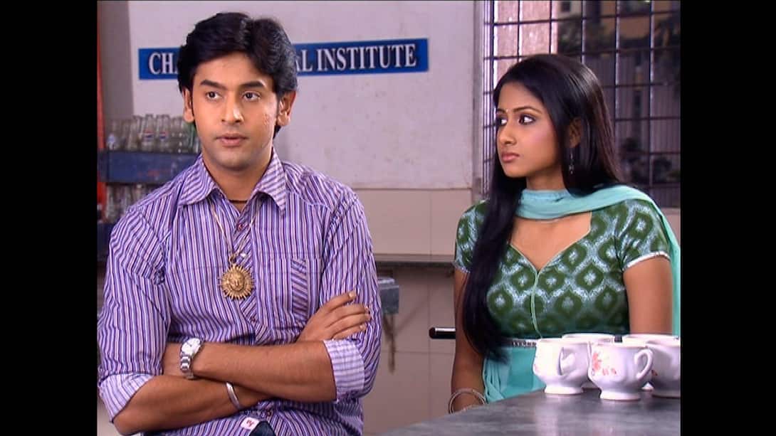 Jagdish and Gauri in trouble