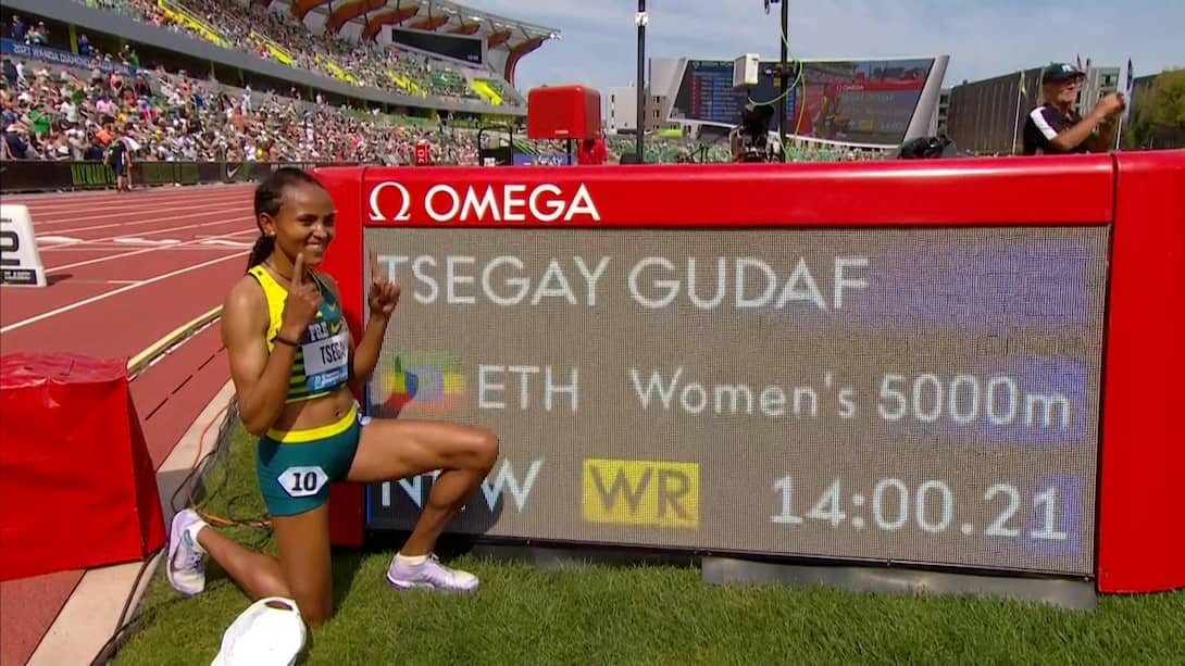 Tsegay Smashes World Record