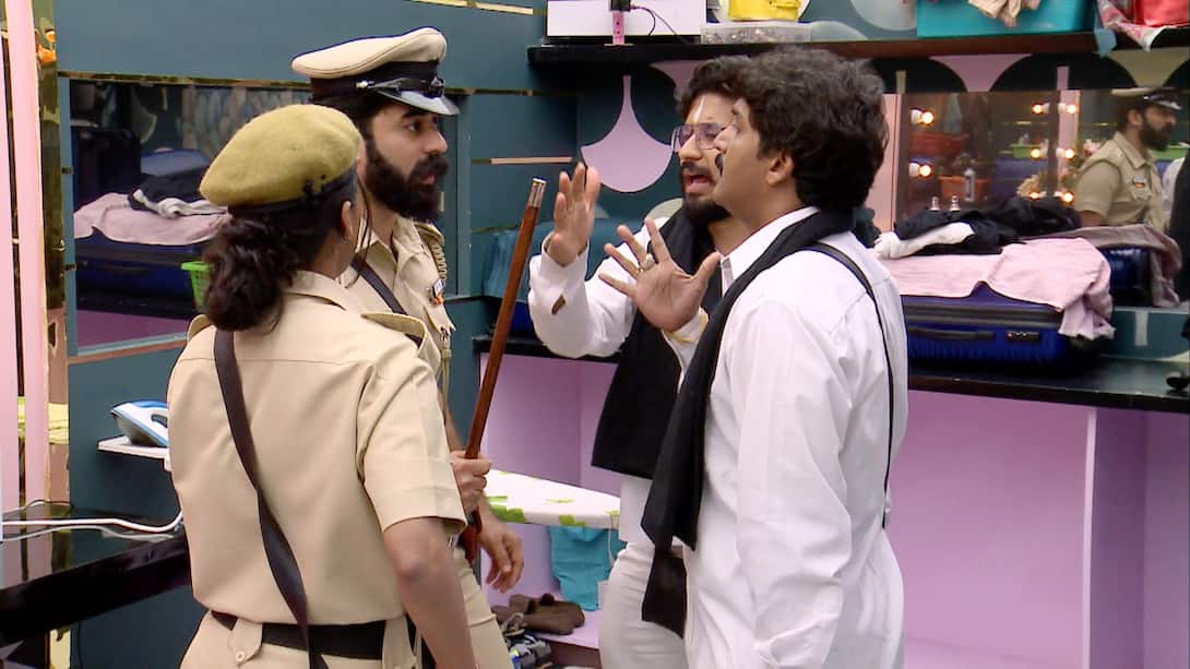 Politician Harish vs the cops!
