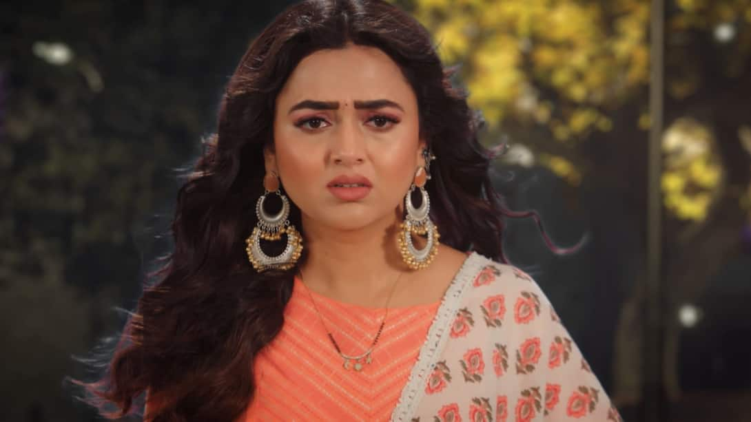 Watch Naagini Season 6 Episode 137 : Prathna Gets Worried - Watch Full ...