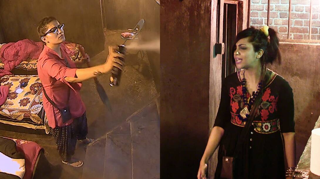Sapna sprays insecticide on Arshi!