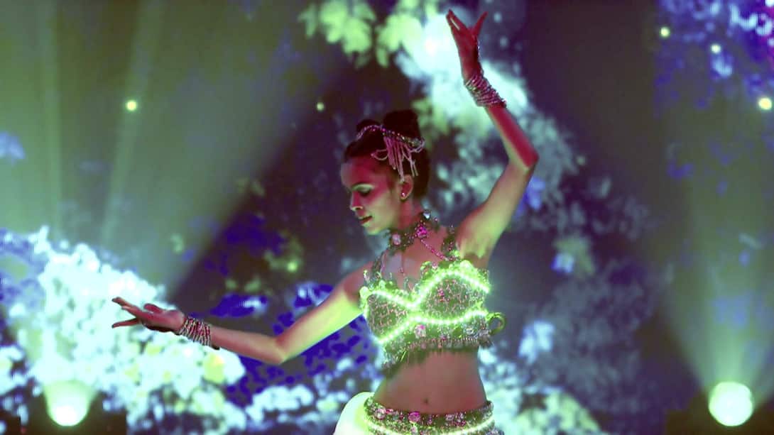 Manisha Singh's epic belly dancing