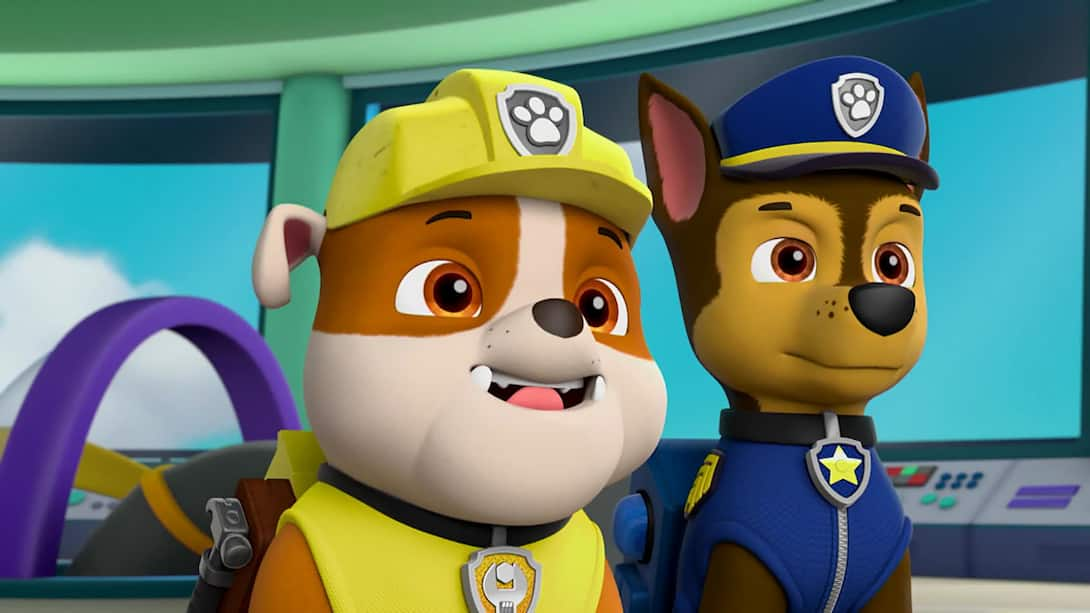 Watch Paw Patrol Season 6 Episode 41 : Pups Stop A Far Flung Flying ...