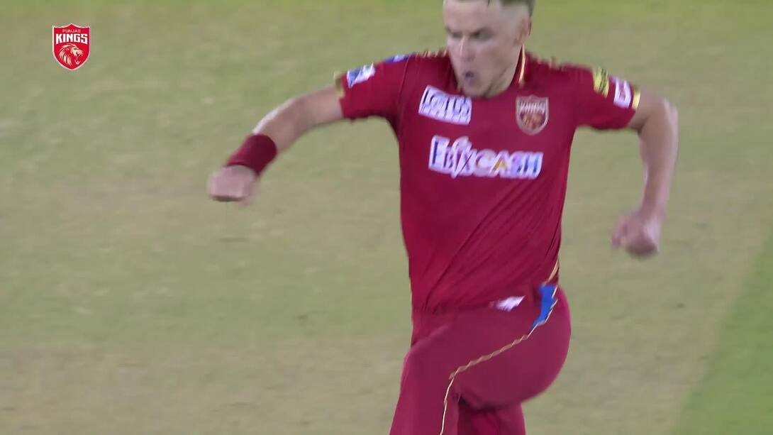 Bowled! Curran Removes Gill