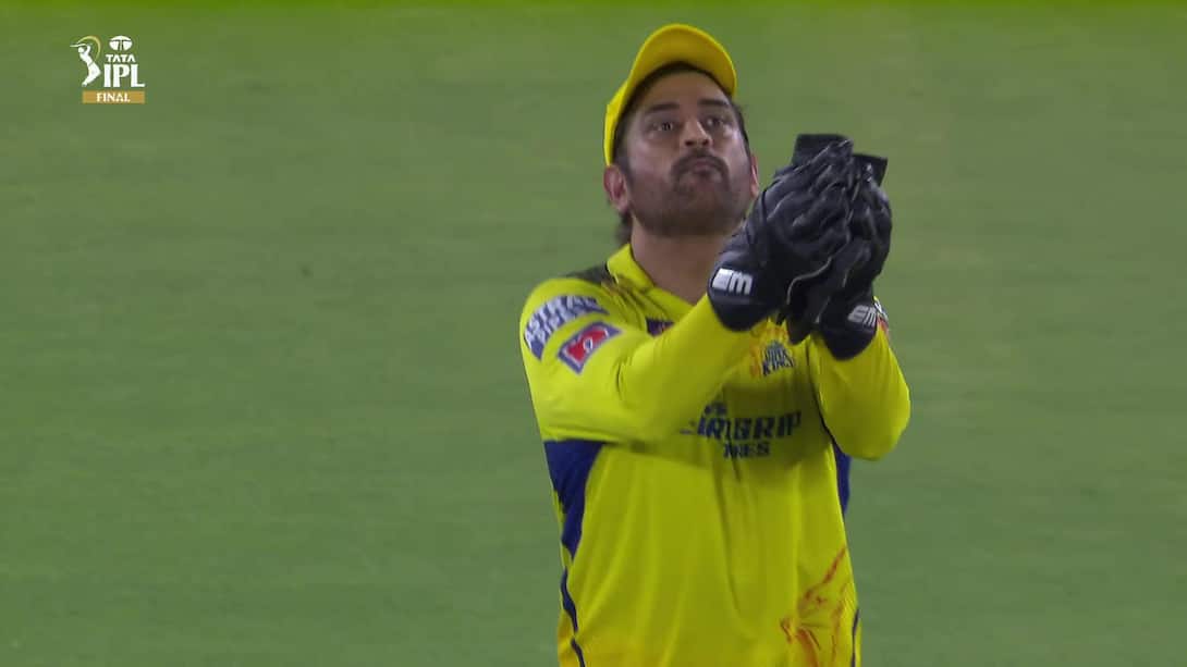 Easy Catch For Dhoni, Saha Goes
