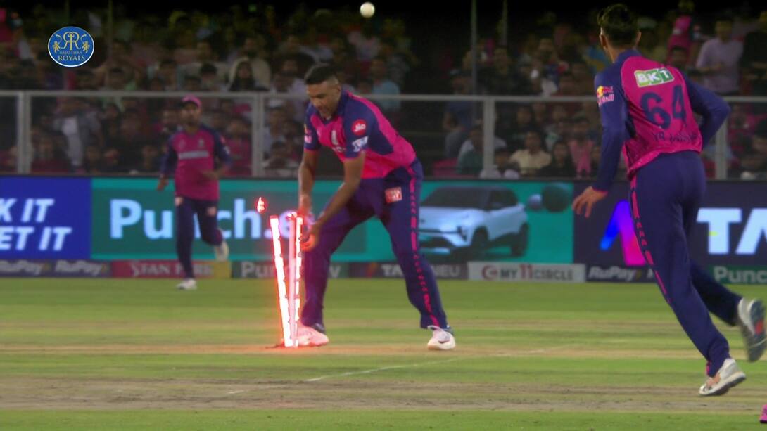 Watch Lucky Escape! Video Online(HD) On JioCinema