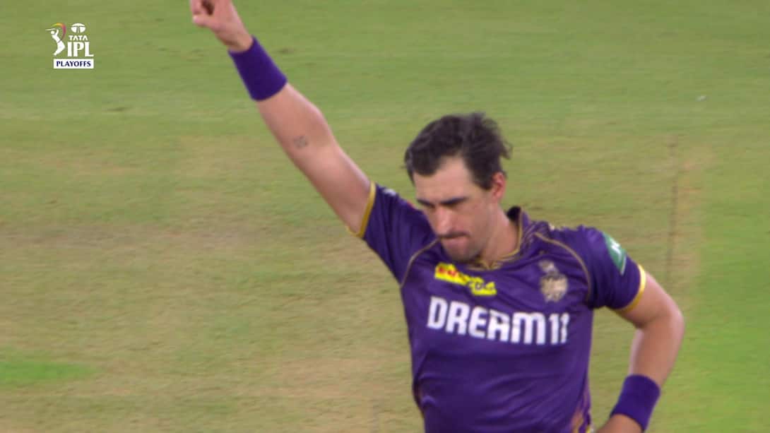 Starc Removes Head With A Beauty