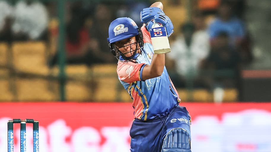 MI vs GG - Harmanpreet Matchcentre Live