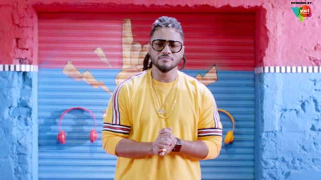 Refresh Your Wardrobe With These Latest Stylish Pics Of Raftaar To Wear  Take Cues  IWMBuzz